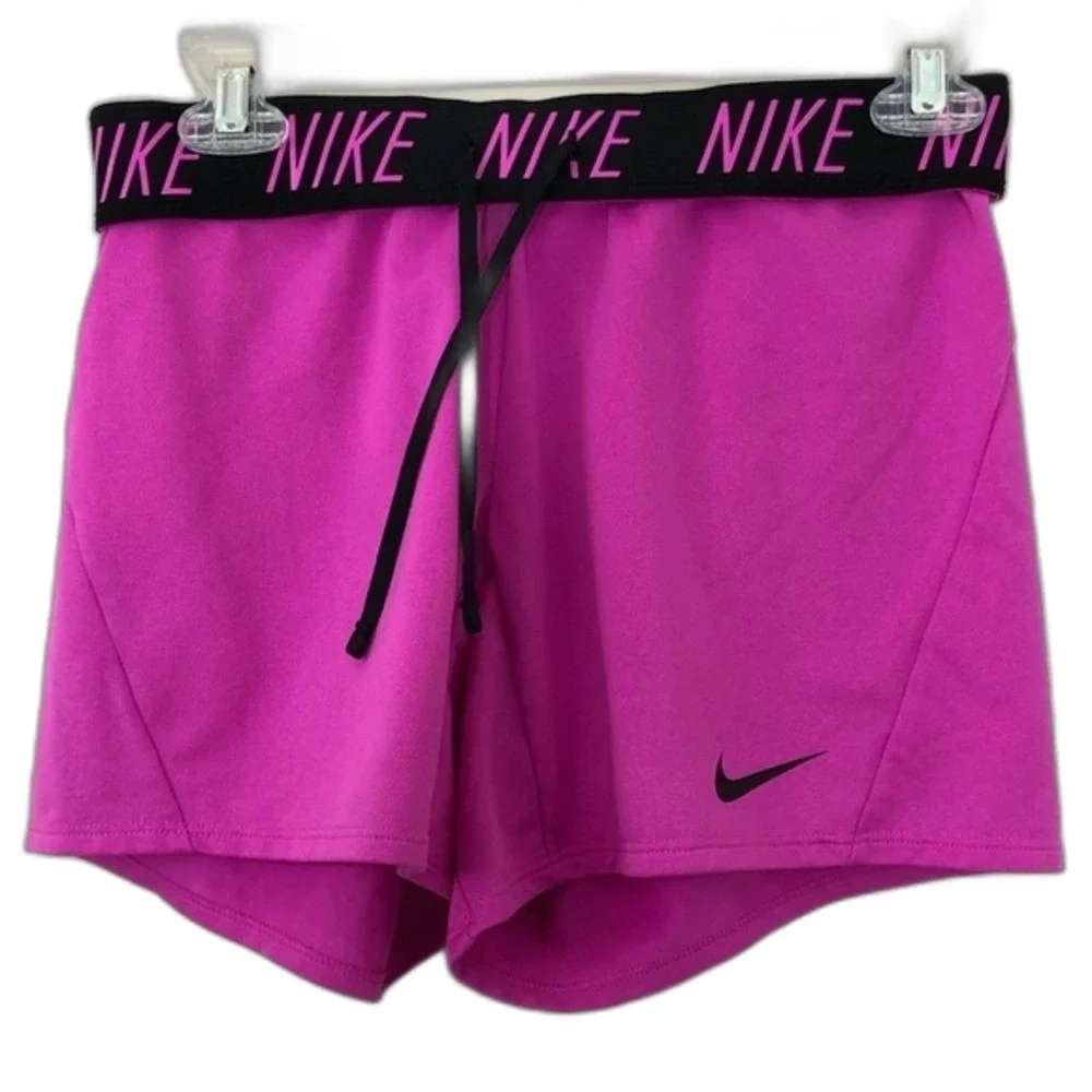 Nike XS Shorts And Mesh Oversized Crop Top Outfit